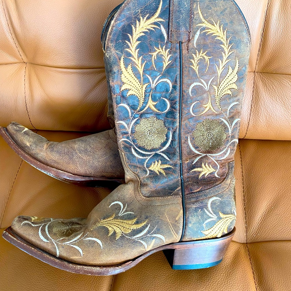 Shyanne Detailed Cow girl boots size 7